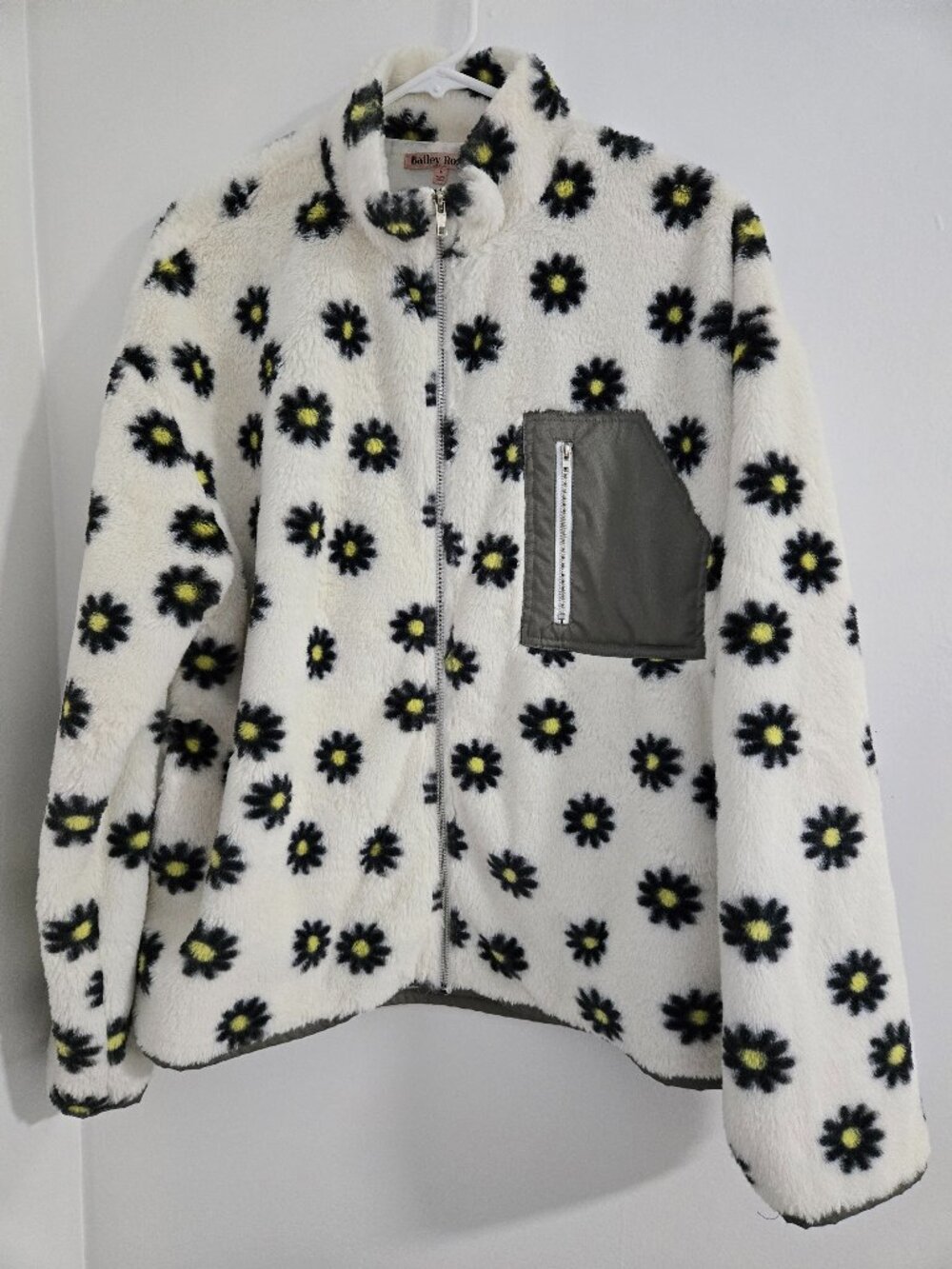 Bailey Rose Size M Daisy Fleece Zip Up Jacket Cream Black Floral Super Soft Cozy